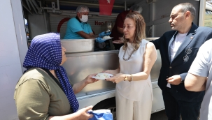 Konak'tan Ferdi Zeyrek anısına yemek ikramı 