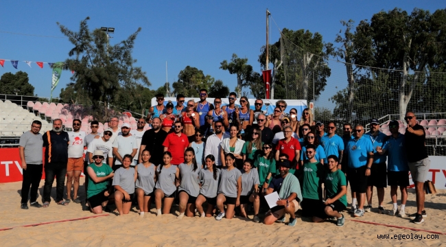 Plaj voleybolunun kalbi İzmir'de attı 