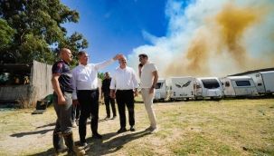Başkan Tugay Urla'da yangın bölgesinde incelemelerde bulundu 