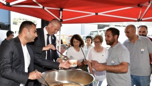 Çiğli Belediyesi'nden Muharrem Ayında birlik ve bereket sofrası 