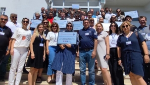 İzmir'de Erasmus+ Çalıştayında Program Geliştiren Öğrenciler Geliştirdikleri Projelerle Dikkat Çekti 