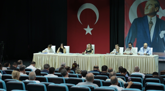 Konak Meclisi'nde iki yeni çöp kamyonu müjdesi geldi 