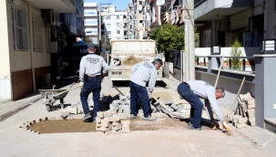 Yollar yenileniyor, Karşıyaka güzelleşiyor 