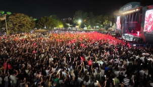94. İEF’de 30 Ağustos’a yakışan gece 