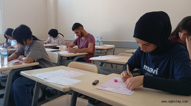 Bayraklı Belediyesinden 11'inci sınıflara ücretsiz hazırlık kursu 