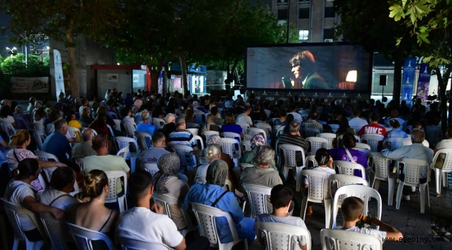 Çiğli'de yaz coşkusu: Müzik, tiyatro, sinema ve renkli atölyeler 