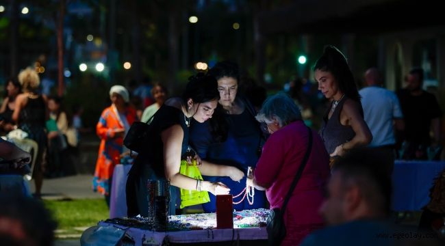 Gece Kermesi, Karantina Meydanı'na renk kattı 