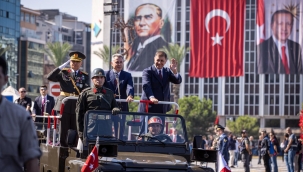İzmirliler 30 Ağustos Zaferi’nin 103’üncü yıl dönümünü coşkuyla kutladı 