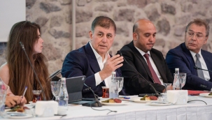 Tugay: Elimizin altında olan hazineleri görmeliyiz 