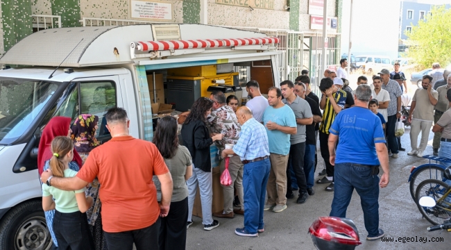 Bornova Belediyesi Şehitlerini Unutmuyor 