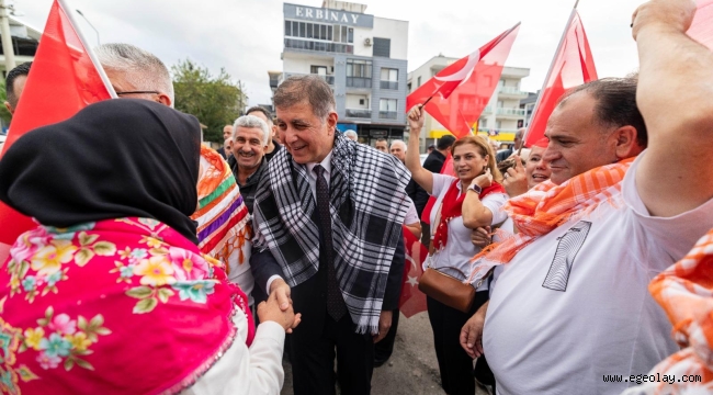 Başkan Tugay, Menemen "Cumhuriyet Her Yerde" kutlamalarına katıldı "Cumhuriyet'e ve milletimize sahip çıkacağız"