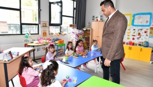 Başkan Yıldız'dan miniklere halı saha sözü 