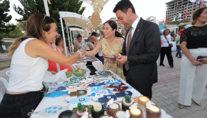 Bayraklı'nın üreten kadınlarına özel sergi 