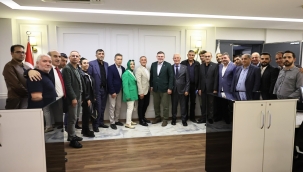 Bornova Erzurumlular Derneği’nden AK Parti İzmir İl Başkanlığı’na Nezaket Ziyareti 