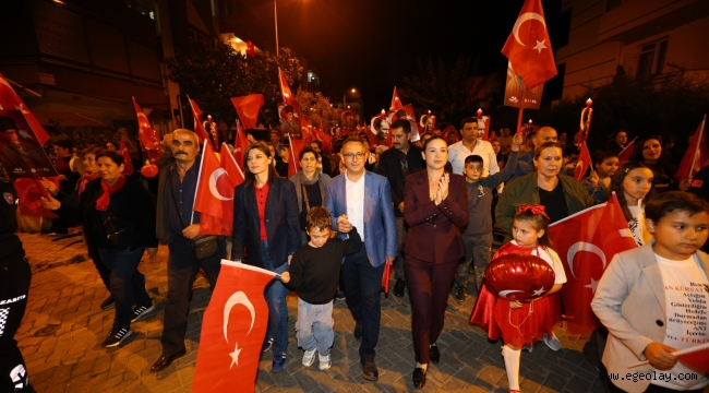 Efes Selçuk'ta 29 Ekim Gururu: Cumhuriyet Coşkusu Meydanlara Taşıdı