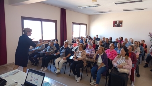 Konak'ın İleri Yaş Merkezi'nde seminerler devam ediyor 