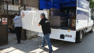 Konak'ta 'Evden Eve Dayanışma' devam ediyor 