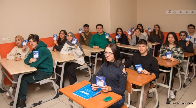 Menemen'de eğitime tam destek! 