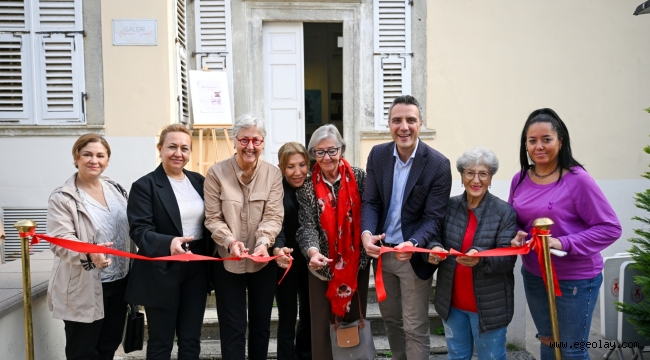 "Renk ve Tekniklerin Dansı" Bornova'da sanatseverlerle buluştu 