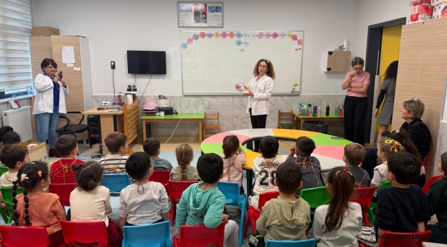 Bayraklı Belediyesinden anaokulu öğrencilerine ağız ve diş sağlığı eğitimi 