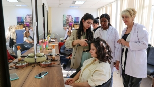 Buca Belediyesi'nin kursları kadınlara kariyer kapılarını açıyor 