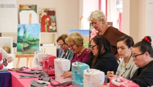 Bucalı kadınların emeği öğrencilere burs oldu 