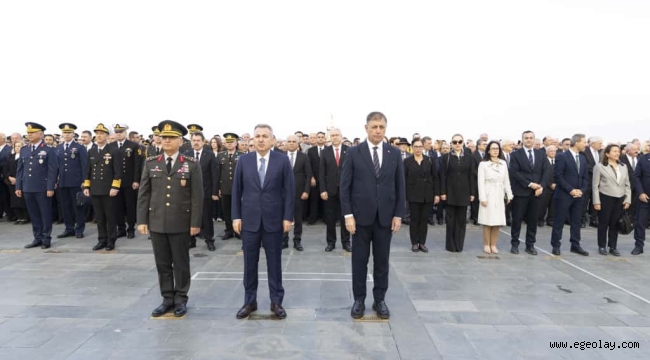 İzmir Ata'sını unutmadı 