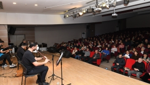 Çiğli'de Mahzuni'nin Türküleri Coşkuyla Yankılandı 