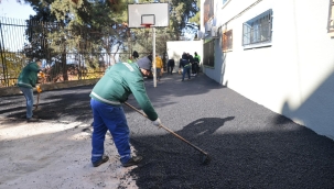 Öğrenciler tatilde, Konak Belediyesi ekipleri iş başında 