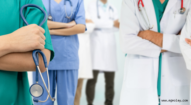 1 Milyar 200 Milyon Muayene! Sağlıkta Rekor mu ,Tükeniş mi?