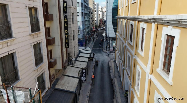 Alsancak’ta altyapısı tamamlanan sokaklar asfaltlanıyor
