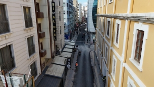 Alsancak’ta altyapısı tamamlanan sokaklar asfaltlanıyor 