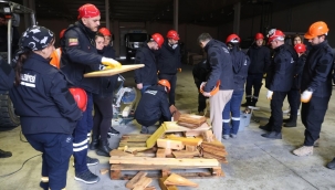 Bayraklı Belediyesi Arama Kurtarma Ekipleri AFAD Eğitimini Tamamladı 