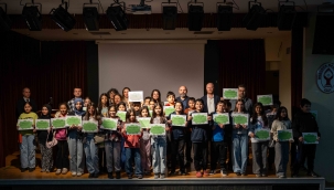 Bilimle büyüyen Bornova’da 179 genç sertifikalarını aldı 