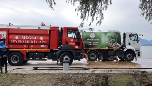Muğla Büyükşehir Belediyesi Köyceğiz'deki Taşkının İzlerini Sildi 
