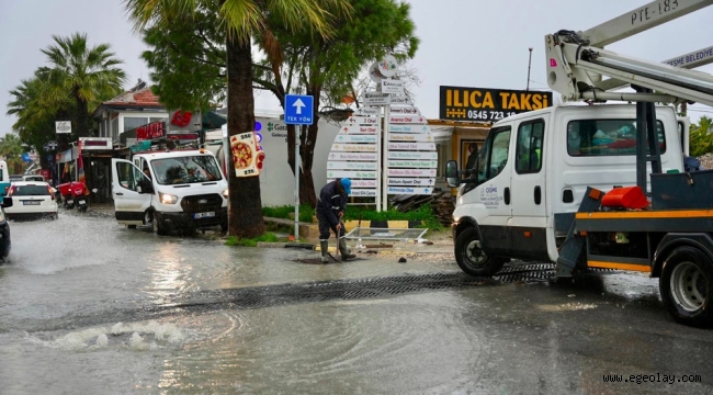Çeşme Belediyesi Yağmurla Mücadelede Tüm Ekipleriyle Sahada 