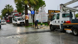 Çeşme Belediyesi Yağmurla Mücadelede Tüm Ekipleriyle Sahada 