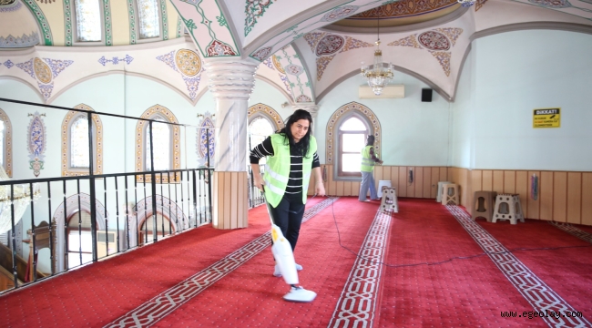 Çiğli'de İbadethaneler İçin Temizlik Mesaisi 