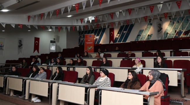 Çiğli'de İstihdam Garantili Kurslara Yoğun İlgi 