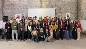 İzmir'de gençler kent yönetimine doğrudan katılıyor 