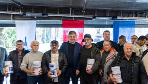 İzmir’de küçük ölçekli balıkçıya dayanışma eli 