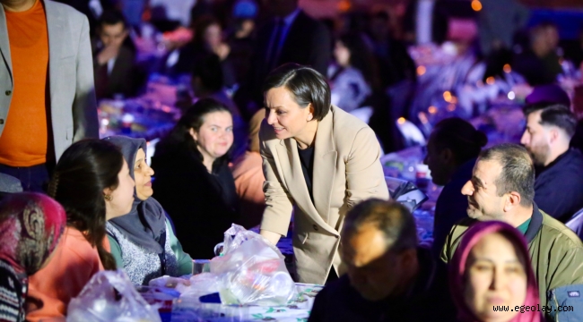 Karabağlar 'da Ramazan Bereketi Ortak Sofralarda Paylaşılacak 