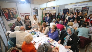 Karşıyaka Belediyesi ileri yaş hizmetlerini Sağlıklı Yaş Alma Fuarı'na taşıdı 