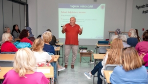 Karşıyaka’nın 3. Yaş Üniversitesi’nde 2. dönem başladı 