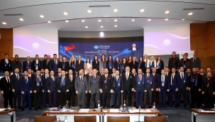 TÜGİAD Ege Şubesi'nde Bayrak Değişimi: Yeni Başkan Halil Duran 