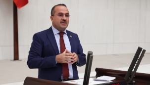 AK Partili Kırkpınar’dan Özel’e sert tepki: “Yoz diliyle yolsuzluğu ve arsızlığı örtmeye çalışıyor” 