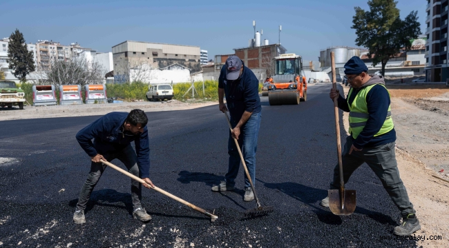 Bornova'da yol çalışmaları hız kesmiyor 