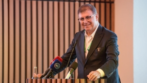 Dünya Sağlık Örgütü'nden Başkan Tugay'a önemli görev 