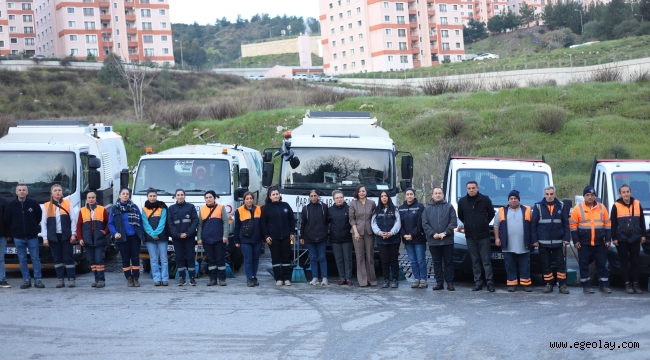Karabağlar 'da temizlik çalışmaları tüm mahallelere yayılıyor 