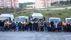 Karabağlar 'da temizlik çalışmaları tüm mahallelere yayılıyor 